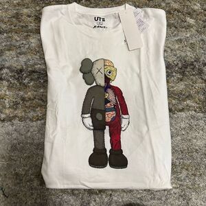 Uniqlo x Kaws